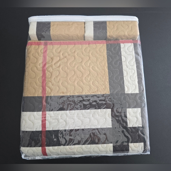 Brand New Hotel Bamboo Collection 3 Piece Full/Queen Size Quilt Set - Picture 2 of 2